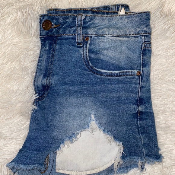 🦋 High rise jean shorts - Picture 1 of 3